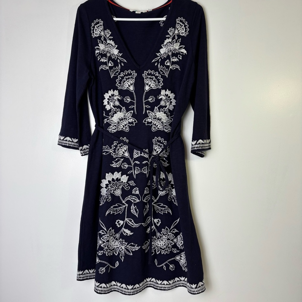 Boden Clemmie Navy Dress with White Floral Embroidery - Picture 2 of 6
